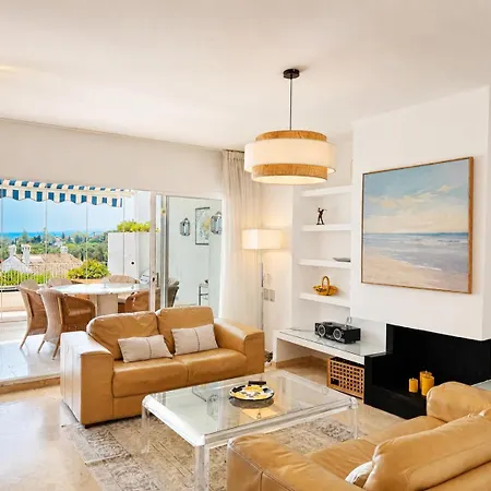 Apartment Penthouse With Seaviews By Kura Homes