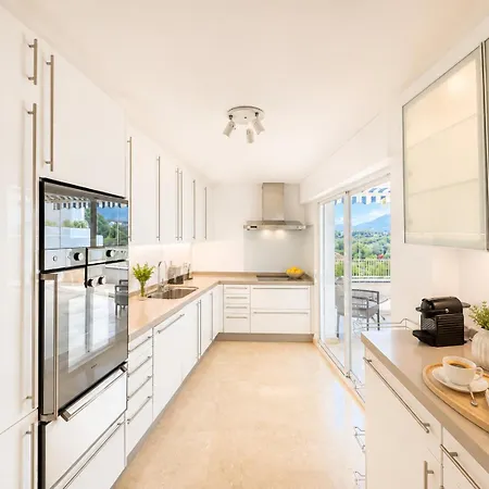 Apartment Penthouse With Seaviews By Kura Homes