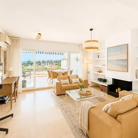 Penthouse With Seaviews By Kura Homes *