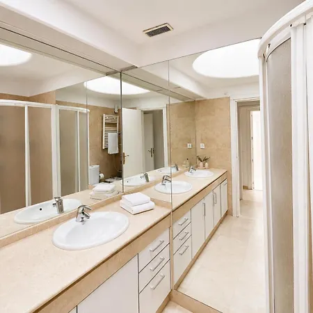 Apartment Penthouse With Seaviews By Kura Homes
